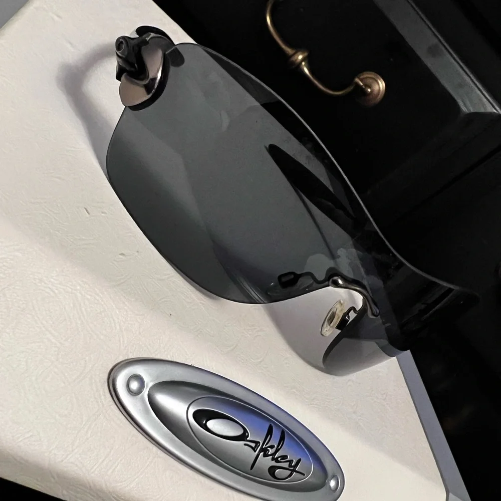 Oakley Compulsive